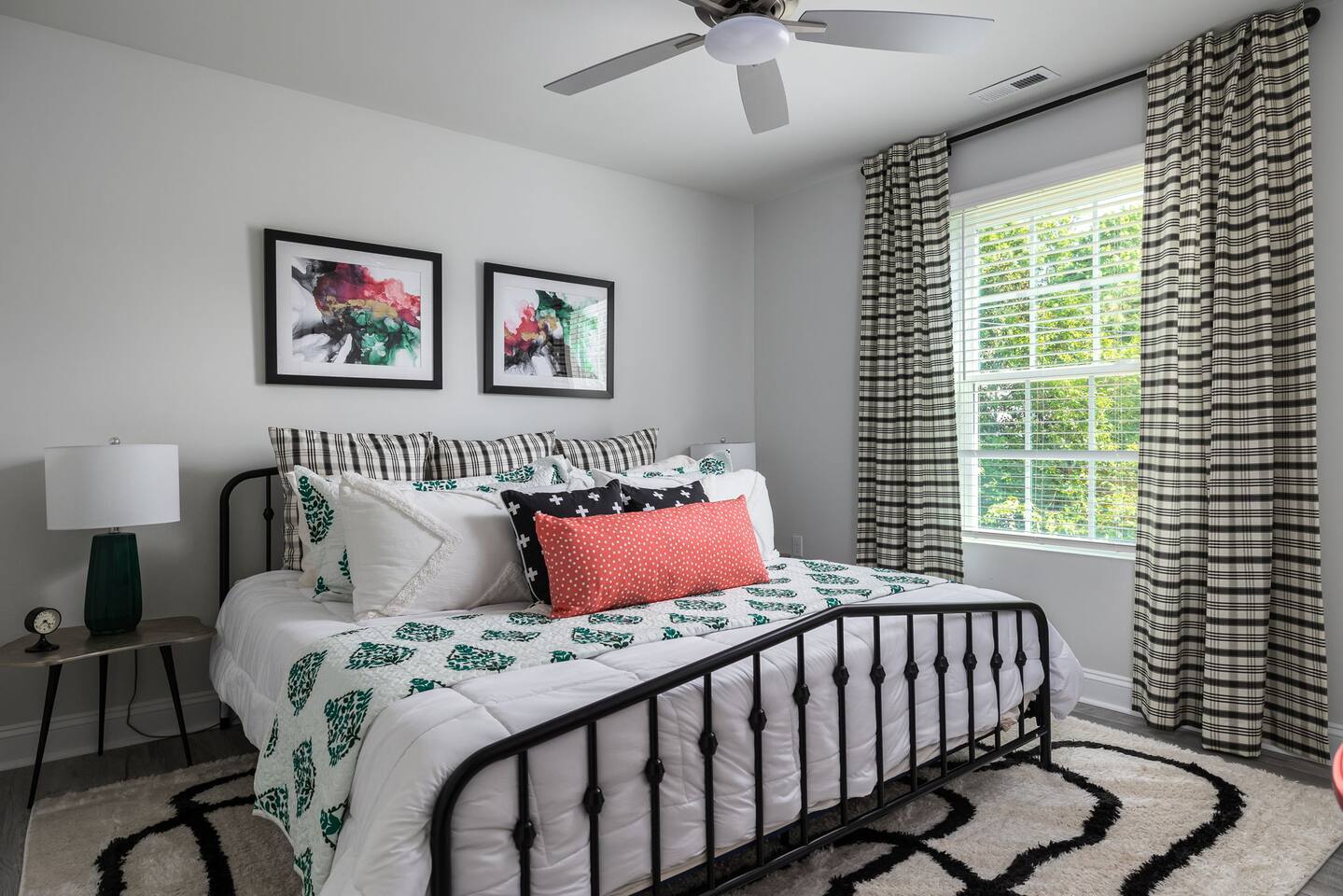 Luxury 4BR High Point Retreat | Hot Tub | BBQ