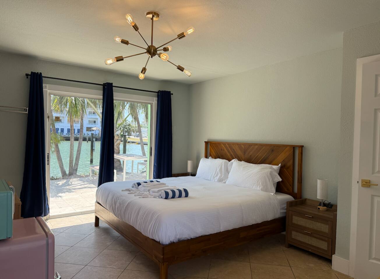 Dockside Delight and 3 Min Walk to beach ā Clearwater ā vacation rental