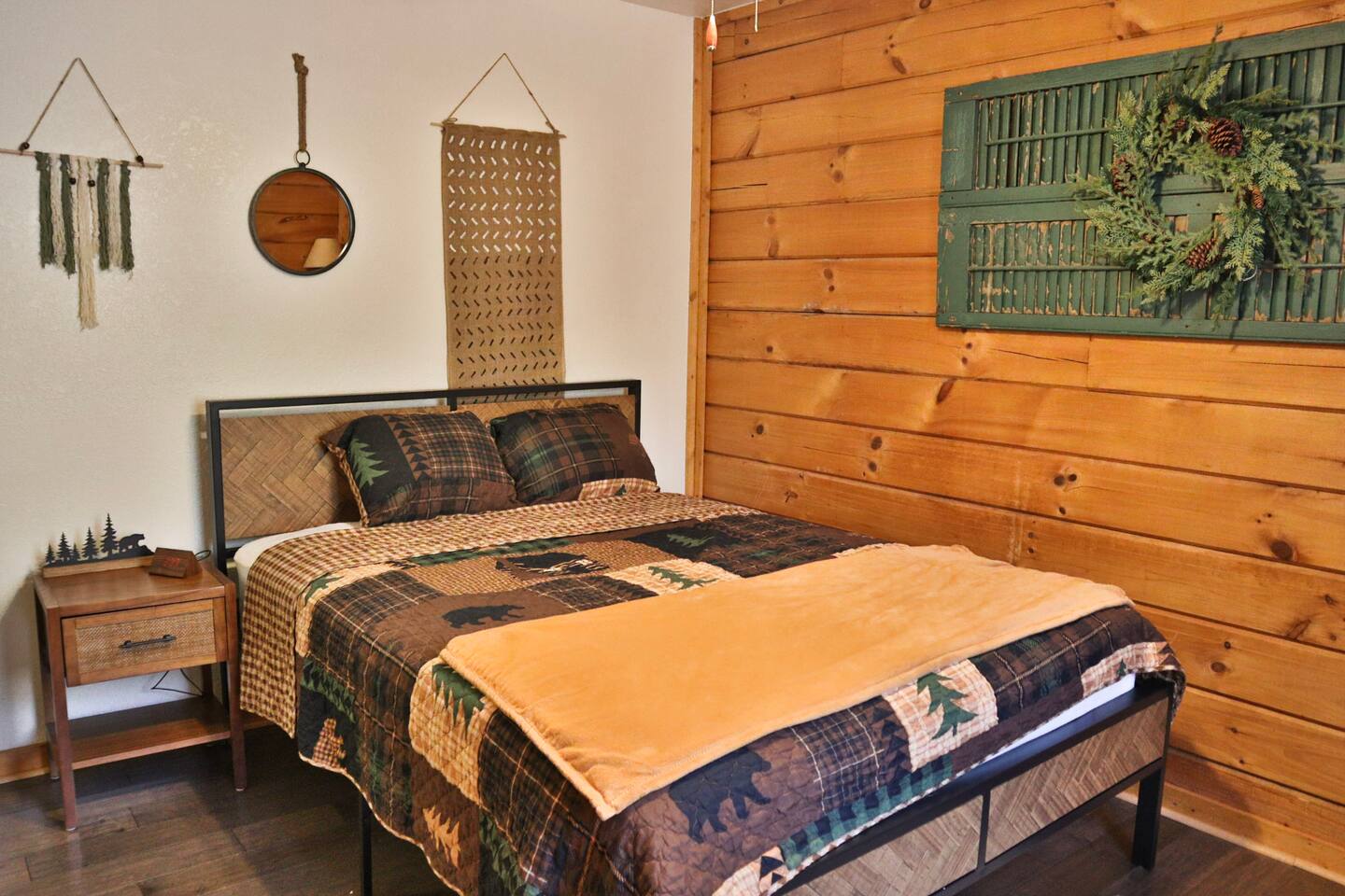 Cozy cabin 10 minutes to Harrah's Cherokee!