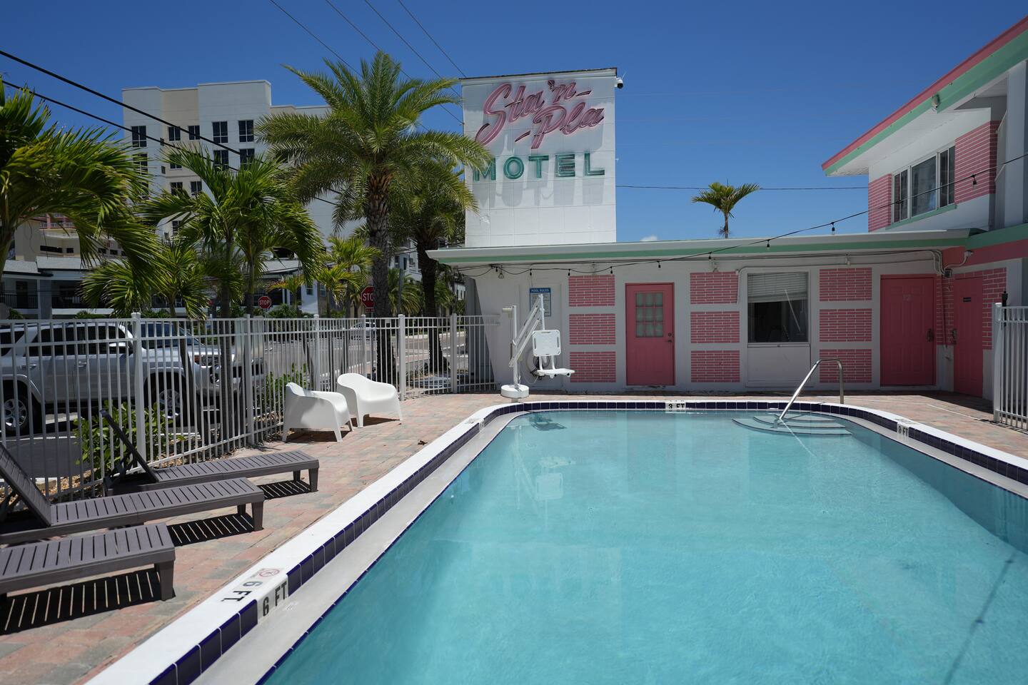 3 min to beach ~ pool ~ free parking ~ dock ~