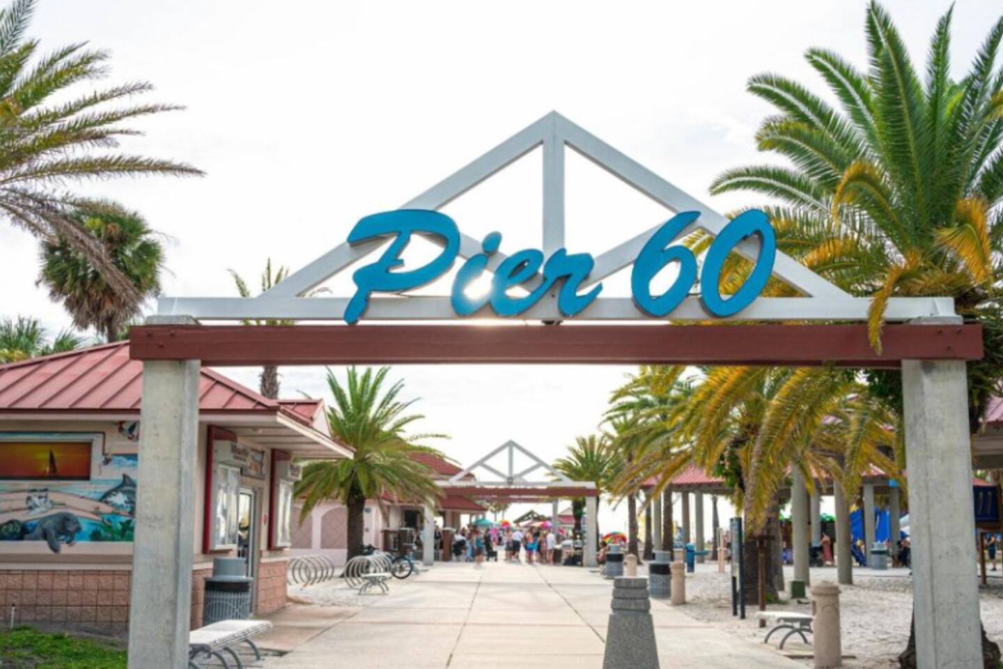 3 min to beach ~ dock ~ pool ~ free parking