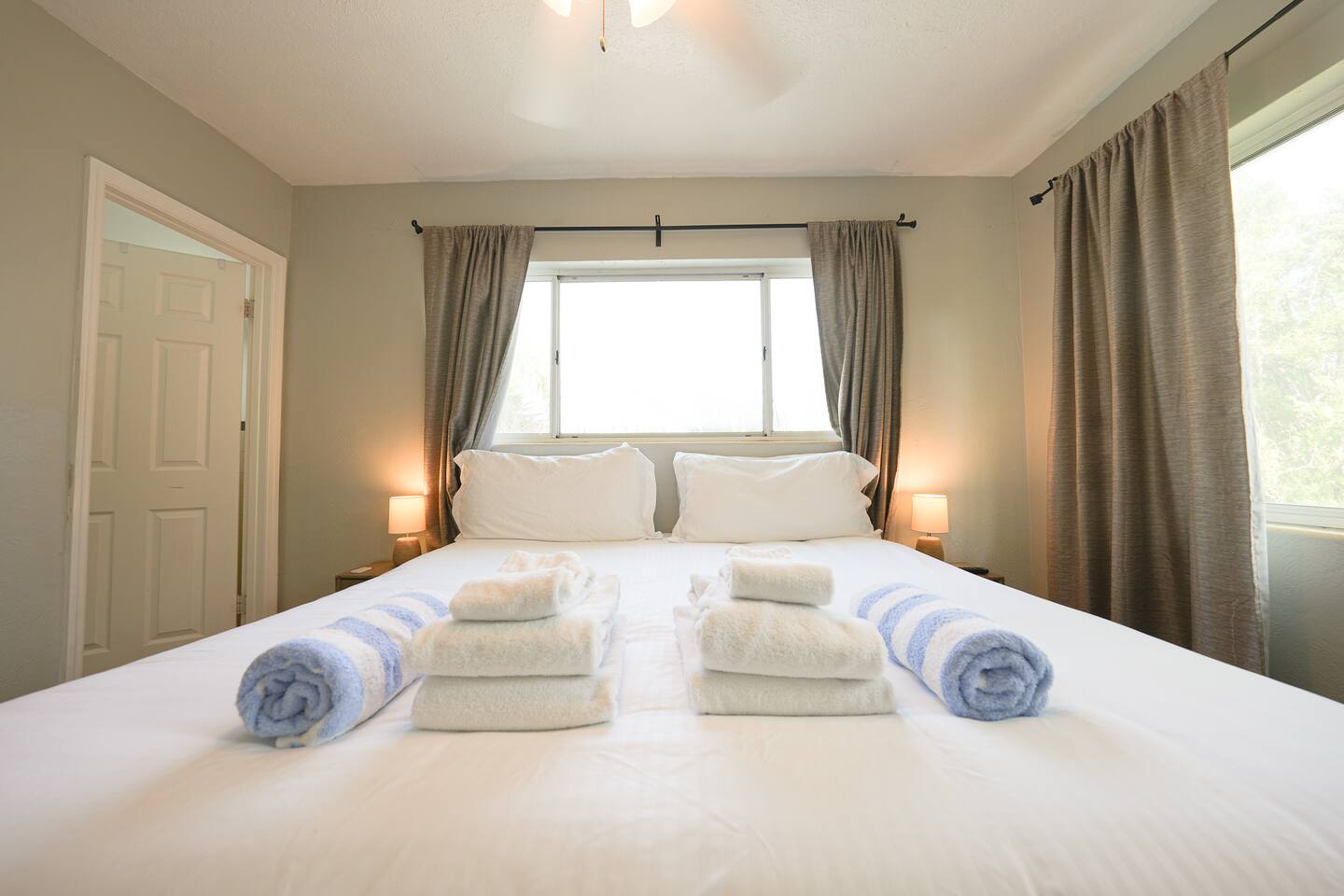 Here Comes The Sun ~ 3 Min To Beach — Clearwater — vacation rental