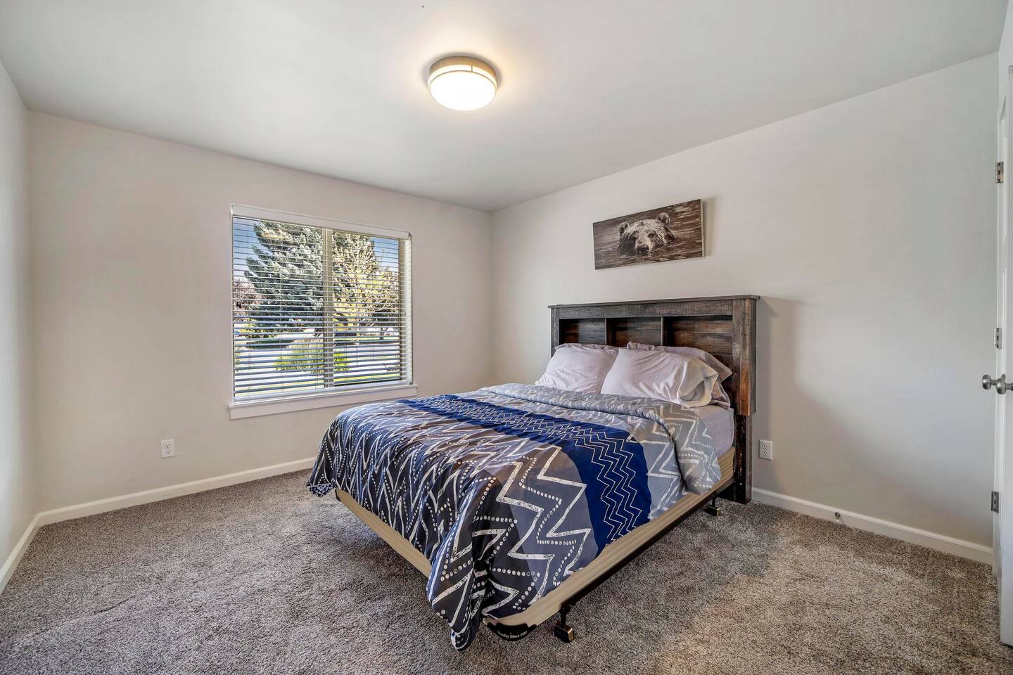 Wendell Townhome, 3bed/2bath/garage/private yard
