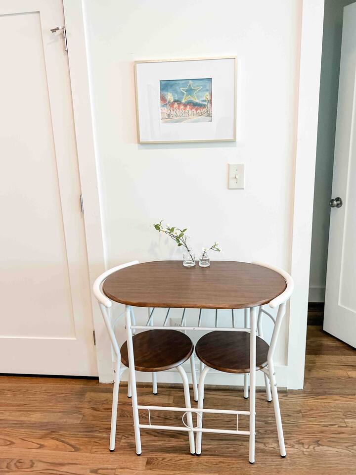 Beautiful 2BR Condo in Homewood next to SOHO