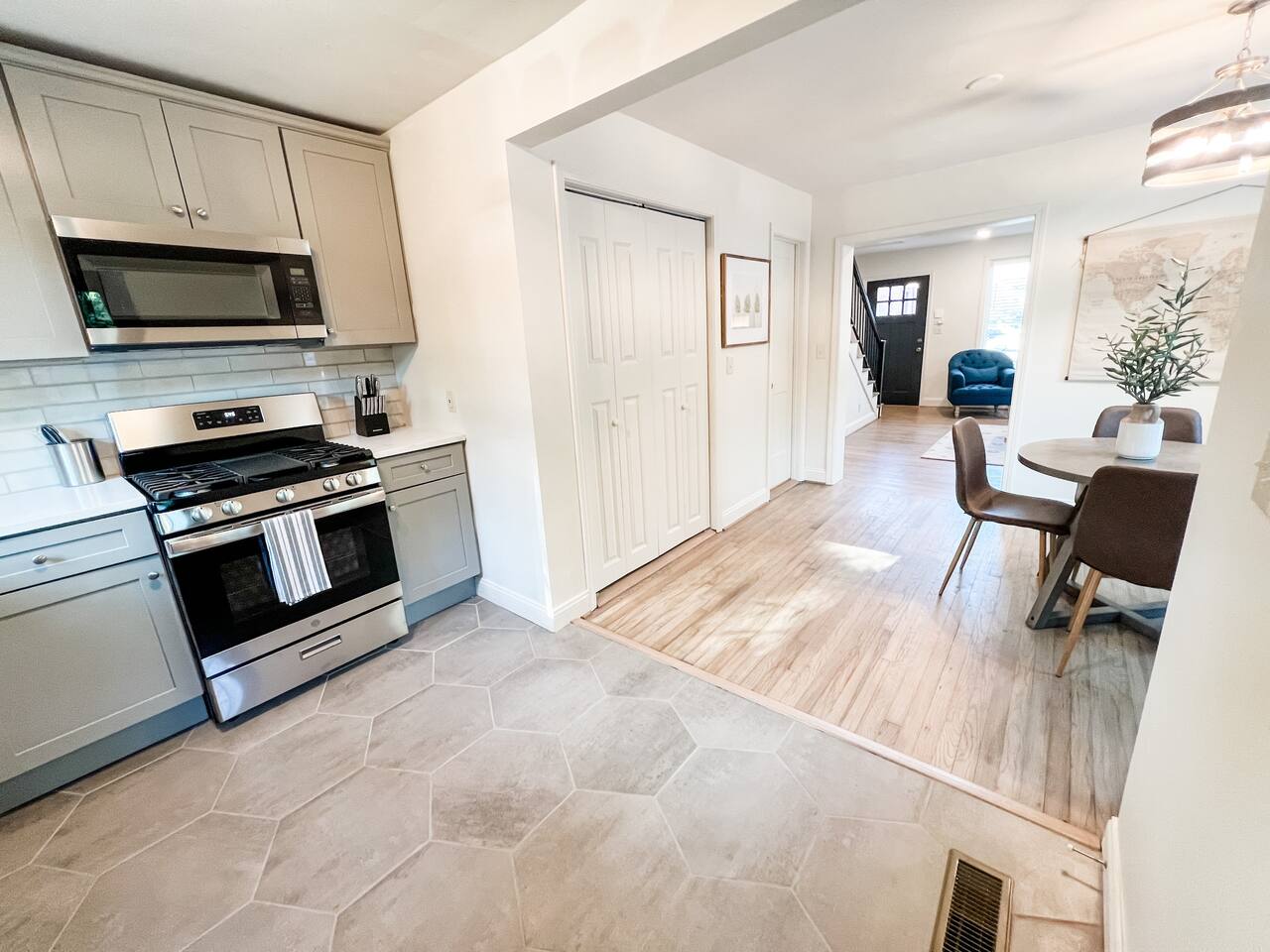 Charming 2 bedroom townhome in downtown Homewood
