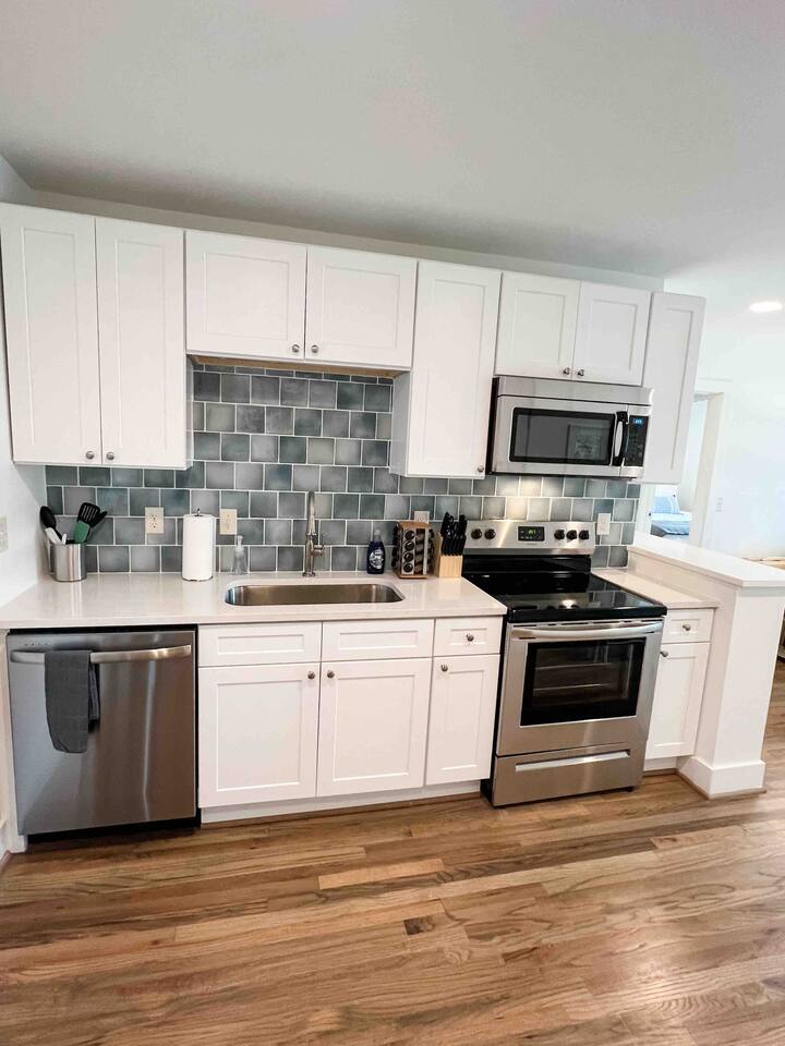 Adorable Newly remodeled Condo in Homewood AL