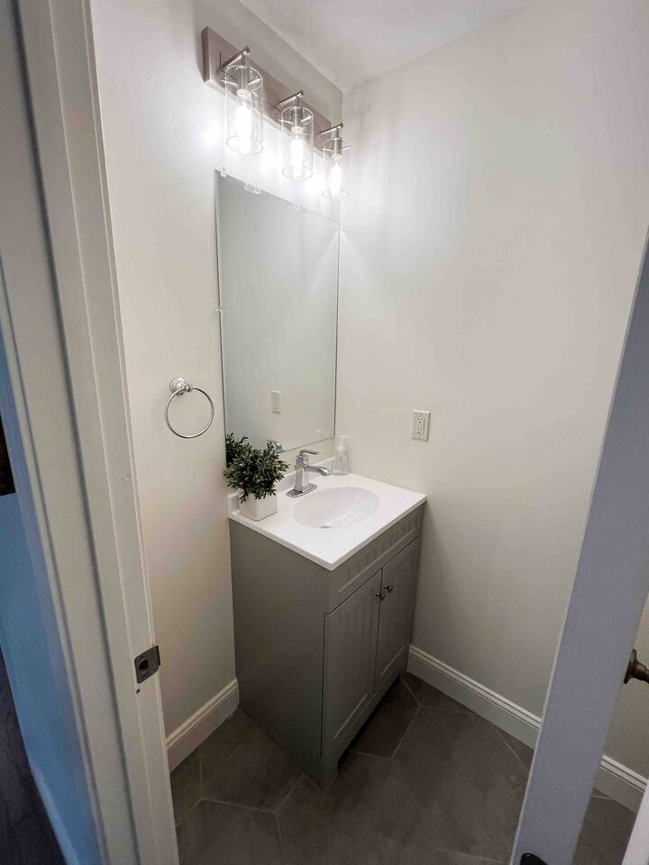 Sweet Homewood Alabama! 2 Bed Townhome near SOHO