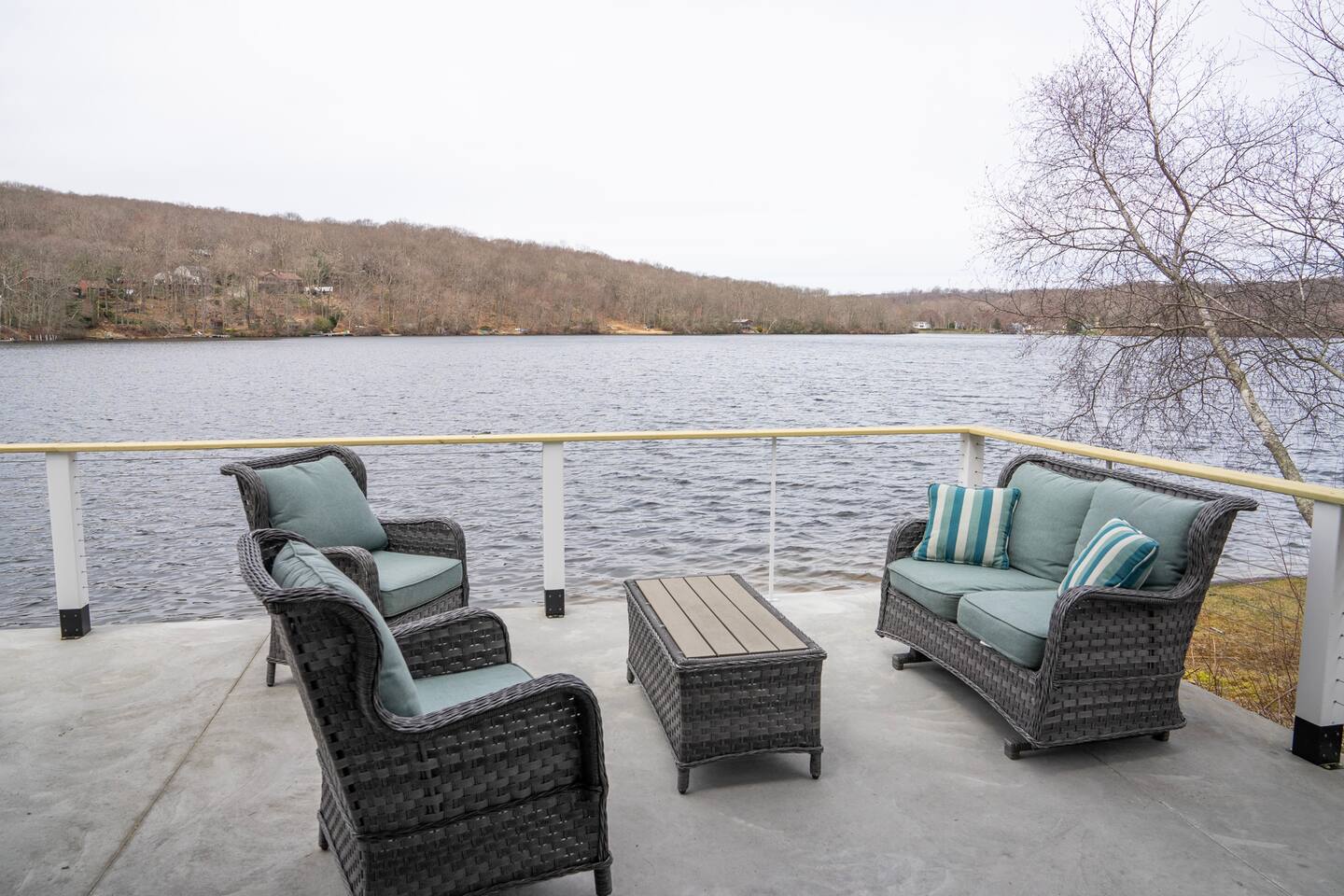 Lakefront Luxury on Pattagansett