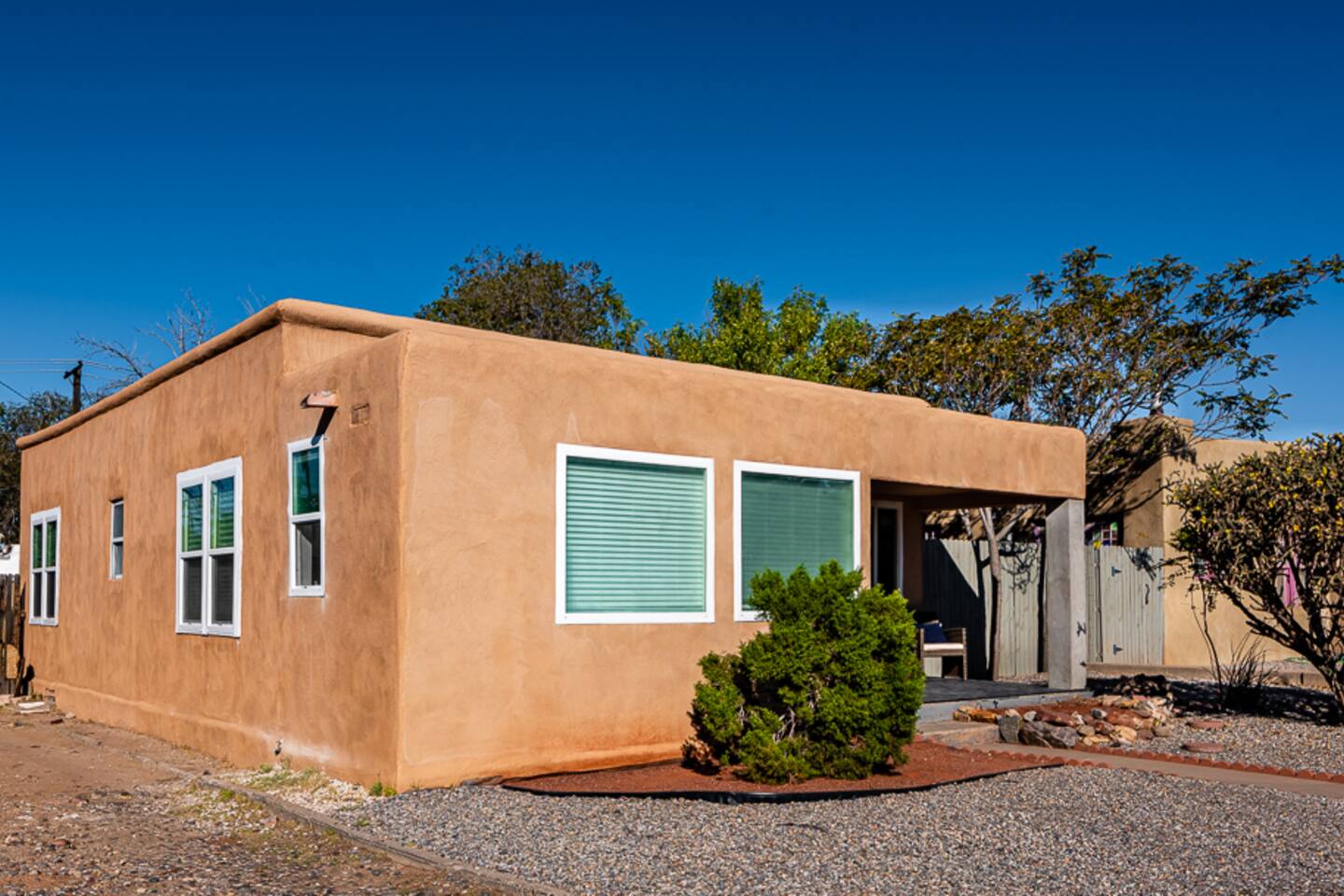 Nob Hill/UNM Luxury Remodeled House w/ King Beds