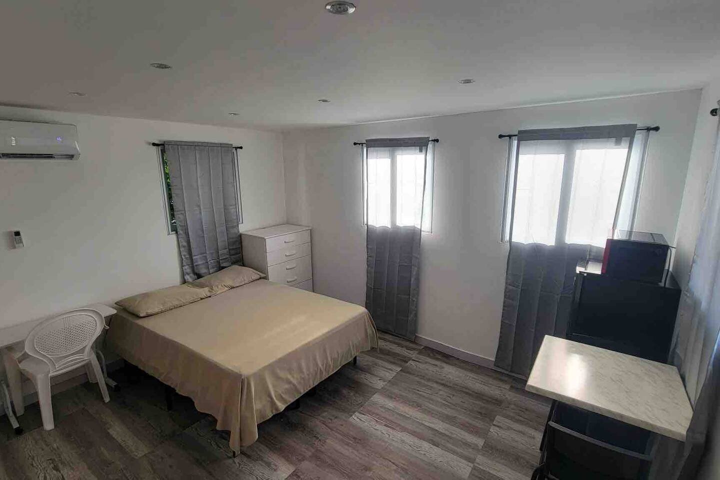 Cozy Studio in Santurce 15 mins walk to Ocean park