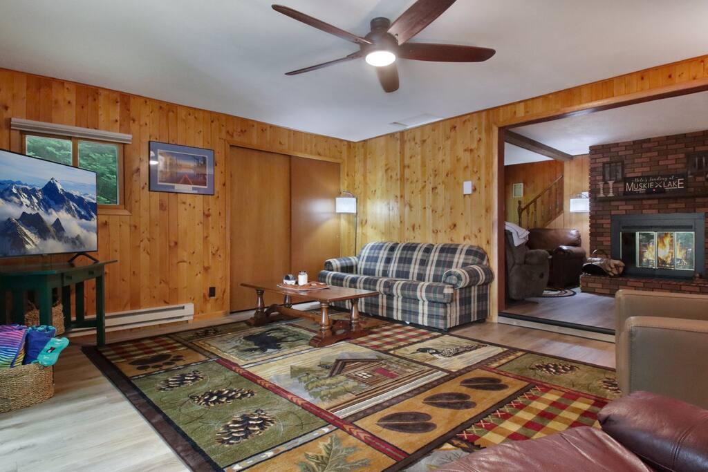 Bolo’s Landing: Northwoods Retreat on Water
