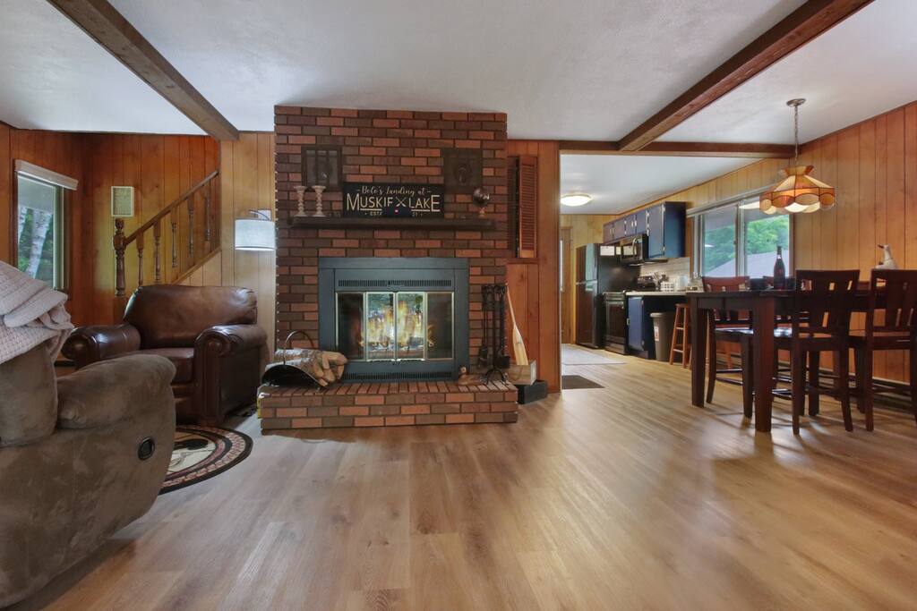 Bolo’s Landing: Northwoods Retreat on Water