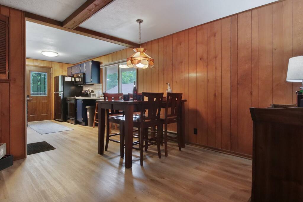 Bolo’s Landing: Northwoods Retreat on Water