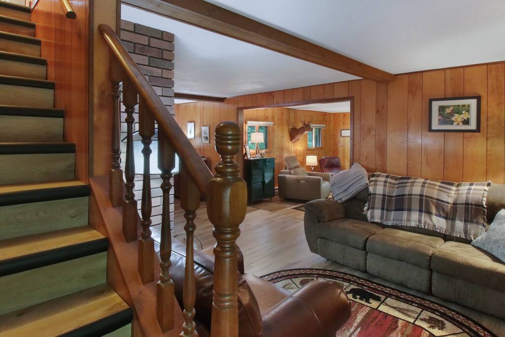 Bolo’s Landing: Northwoods Retreat on Water