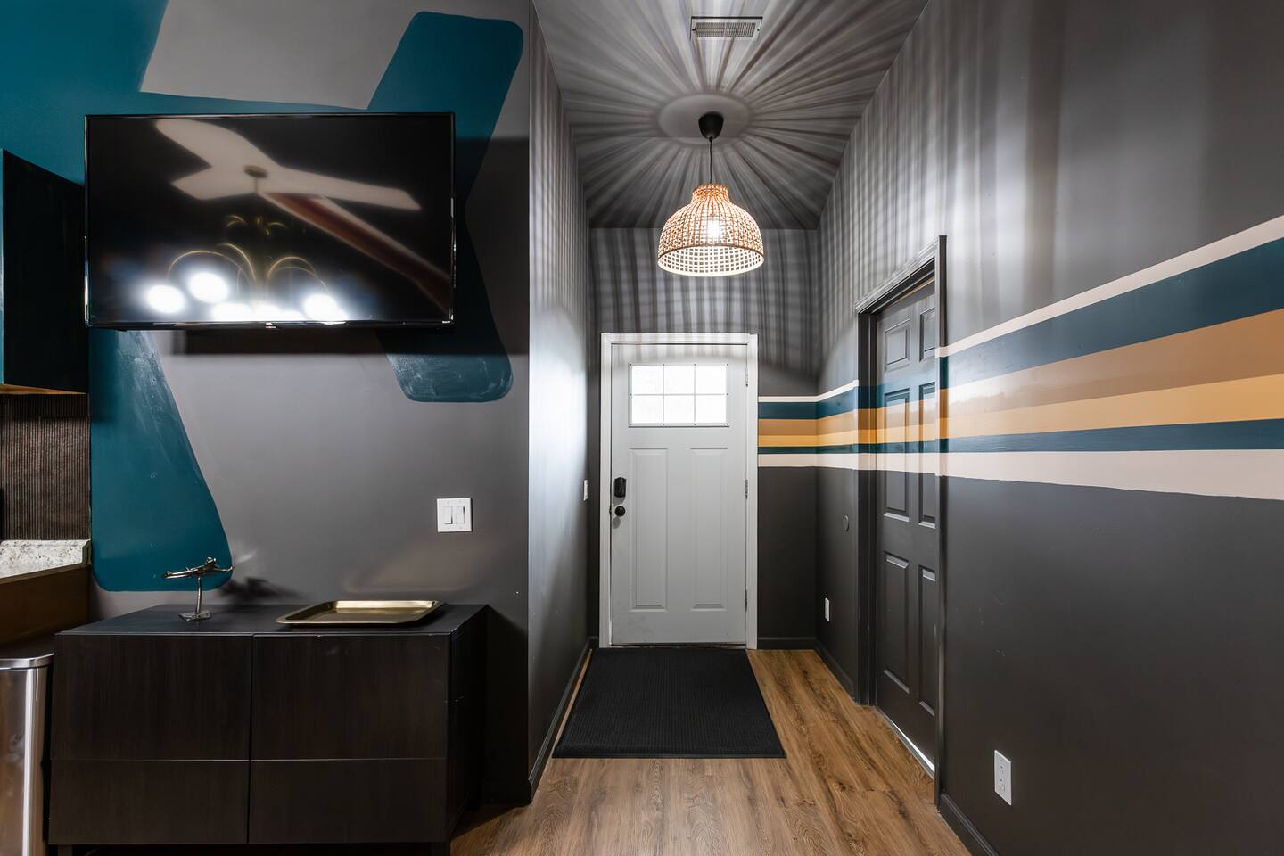 The PanAm Flat - 2BR/2BA - Hospital/ScottAFB