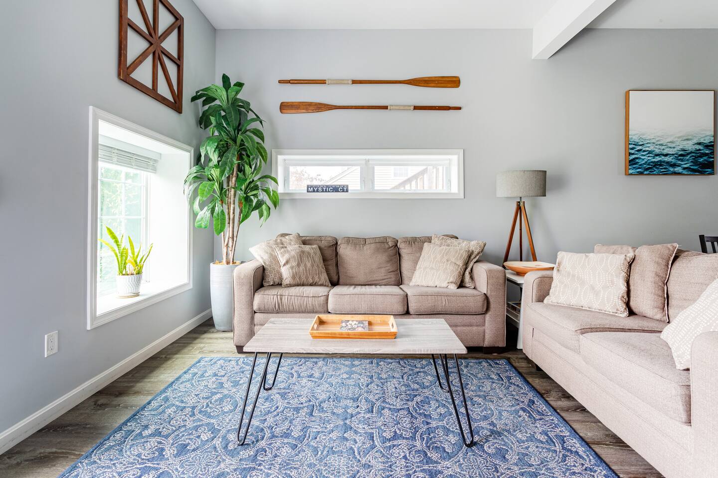 Family Friendly Near Aquarium, Seaport, Downtown