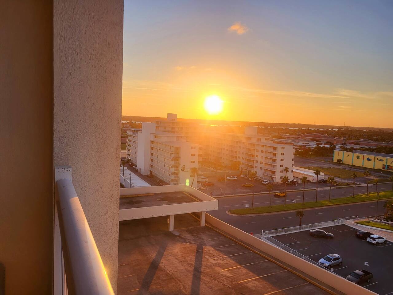 Daytona Beach view/Sunset view Studio w/kitchen - Apartment