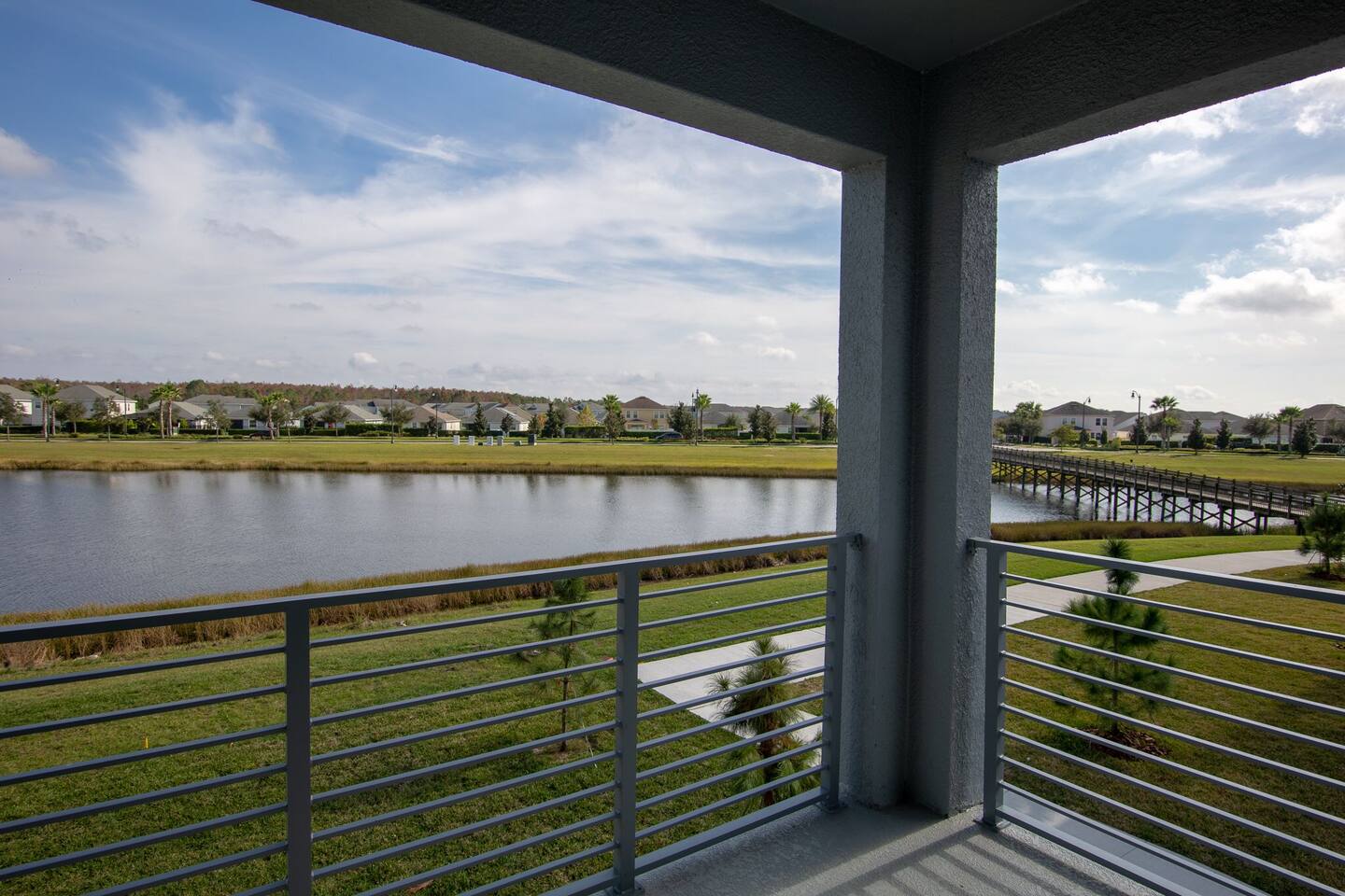 Urban Hip Disney condo with FREE Water Park!