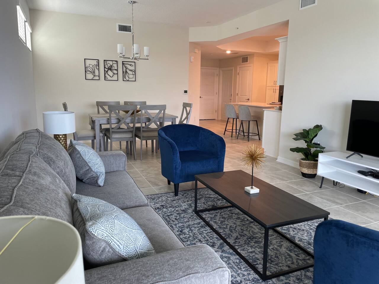 Urban Hip Disney condo with FREE Water Park!