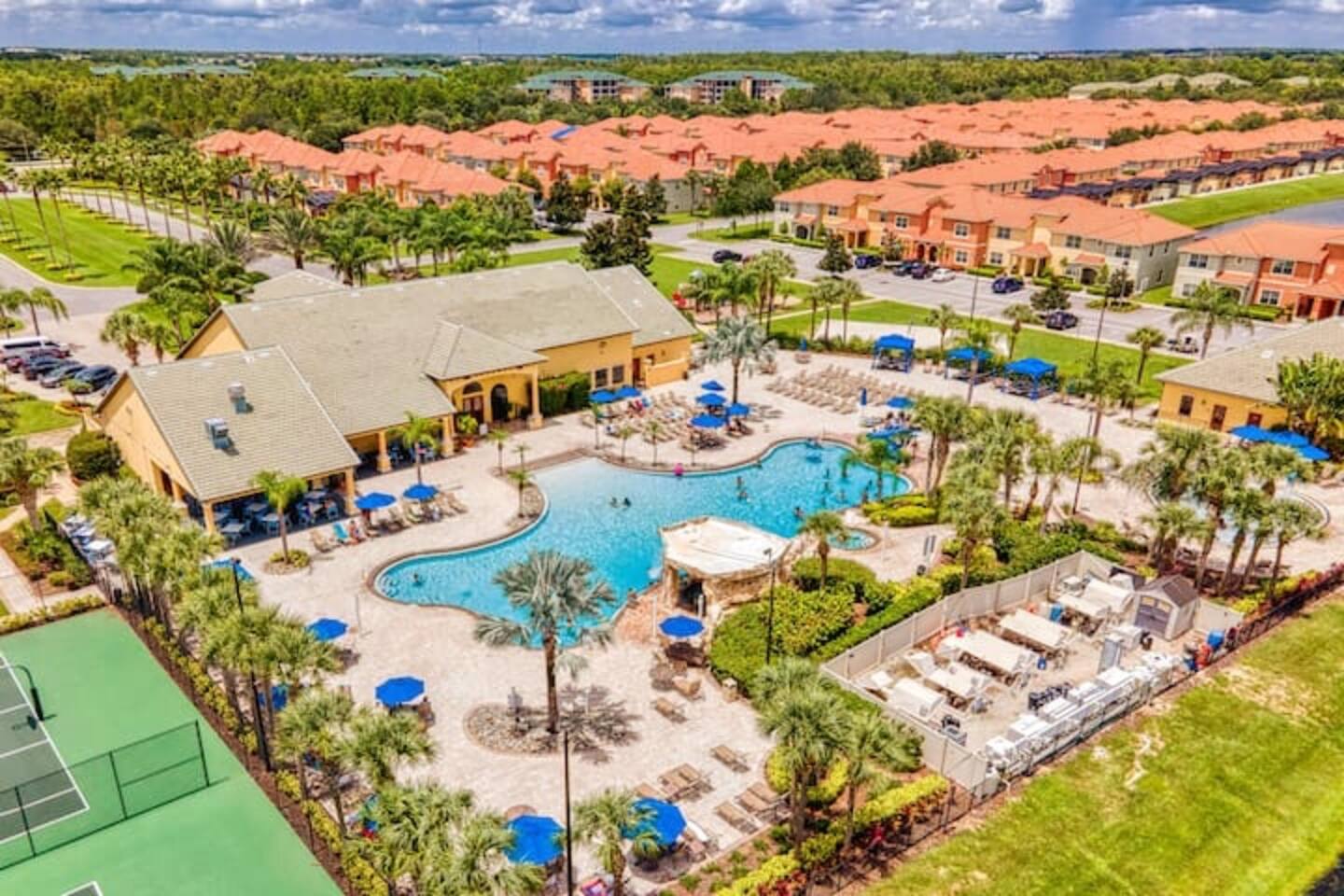 Cozy pool Villa only 5mi from Disney-FREE resort! — Kissimmee — vacation rental
