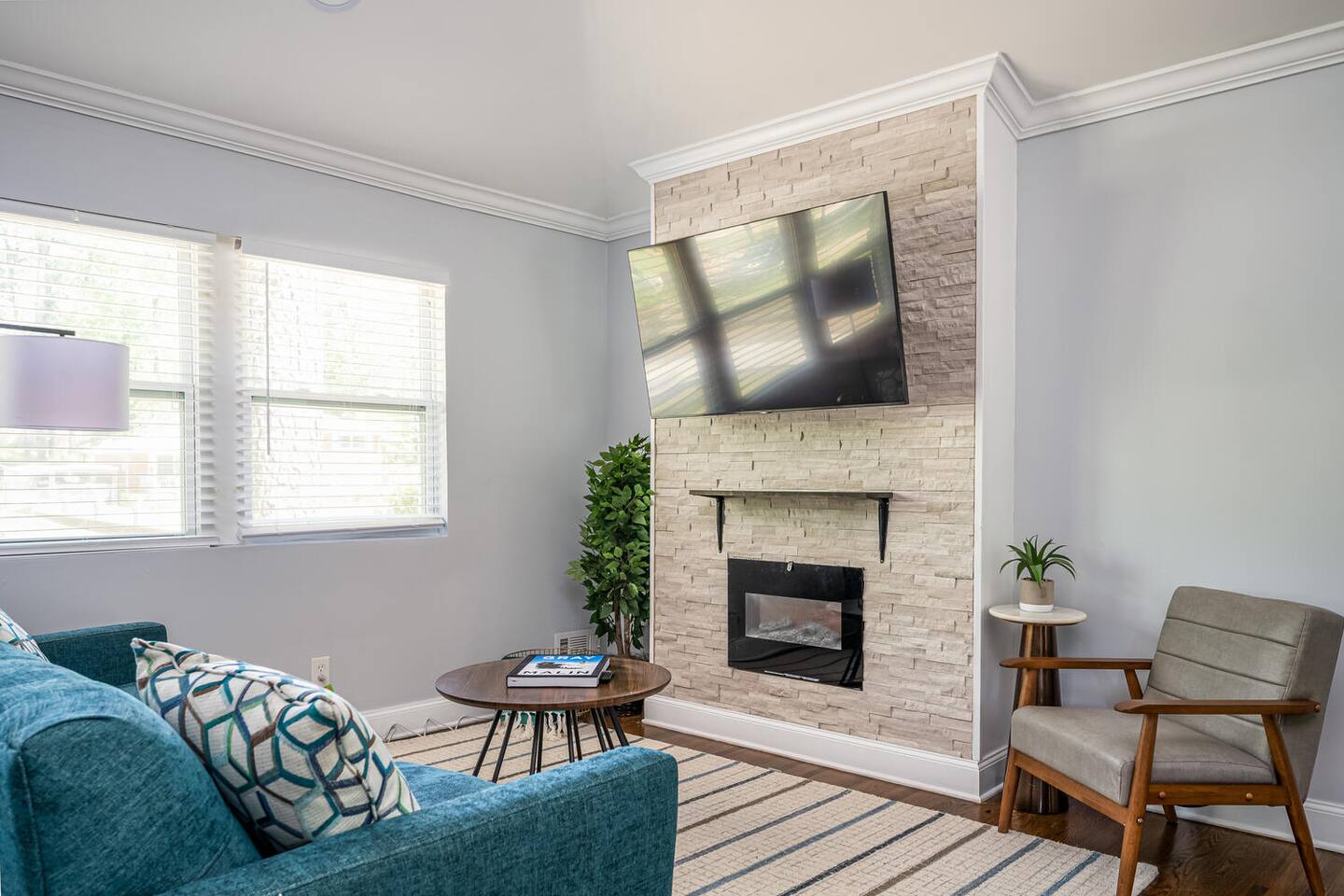 4BD/3BA Modern Decatur Retreat - 3 Miles to Emory — Decatur — vacation rental