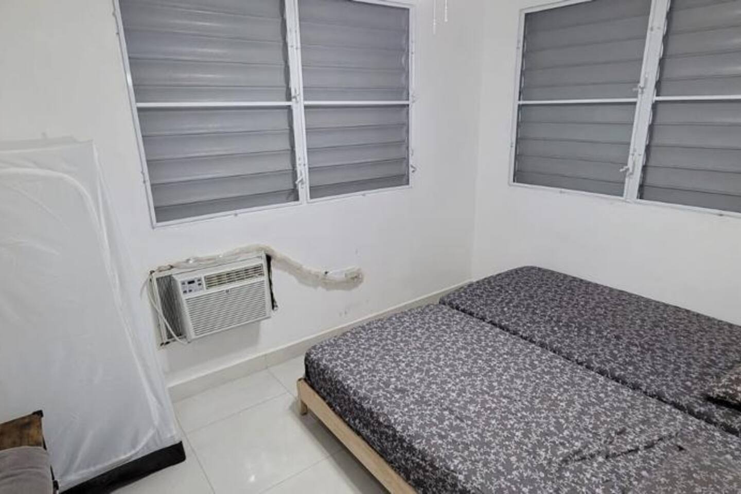 3BR Budget Beach Getaway, 15 mins walk to Beach