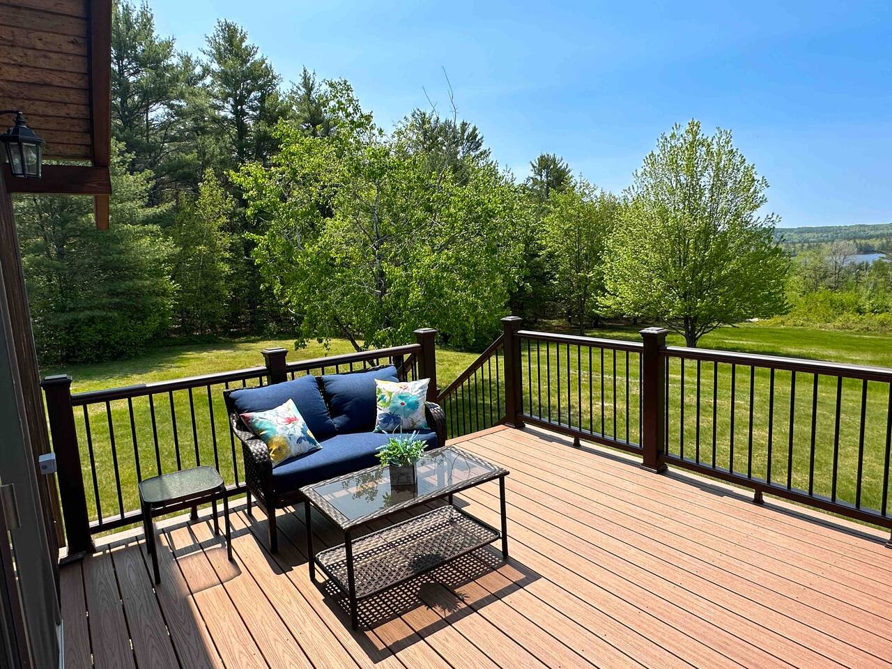 3BR Lake View Cabin~Fire Pit~Deck~Casino Nearby