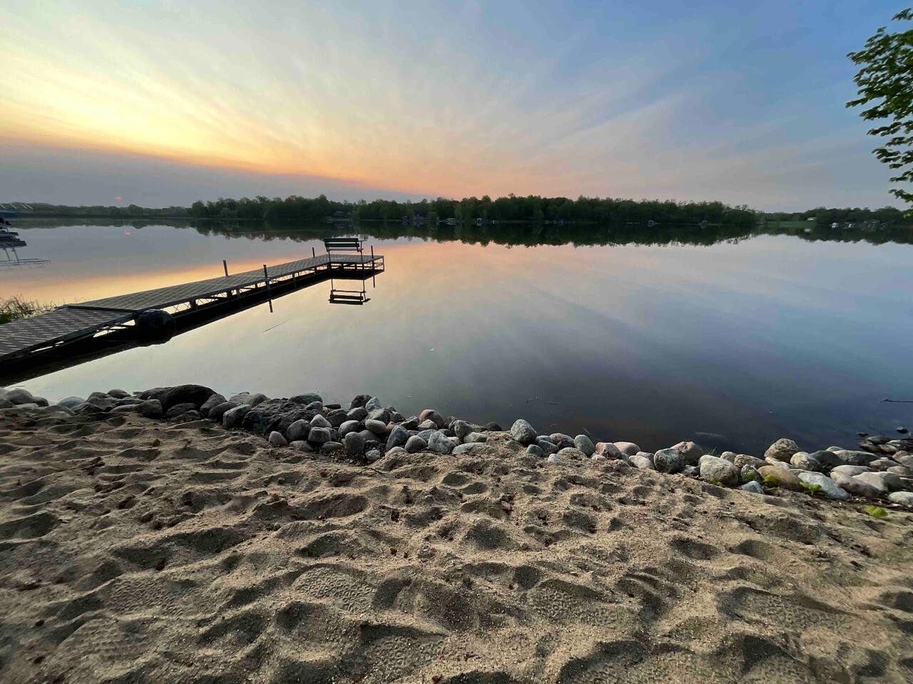 Up North Lakehouse | Beach+Xbox+Fun