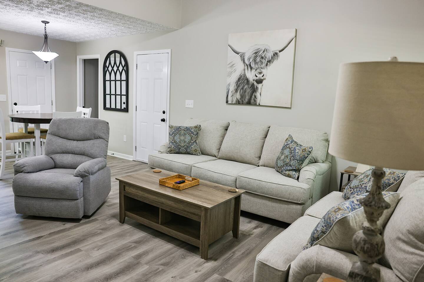 Cute Rancher near Choccolocco Park w/King Bed!