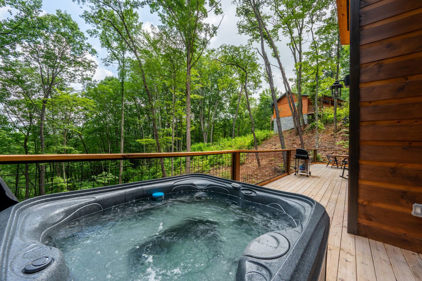 Mountain Cabin Couples Retreat Hot Tub