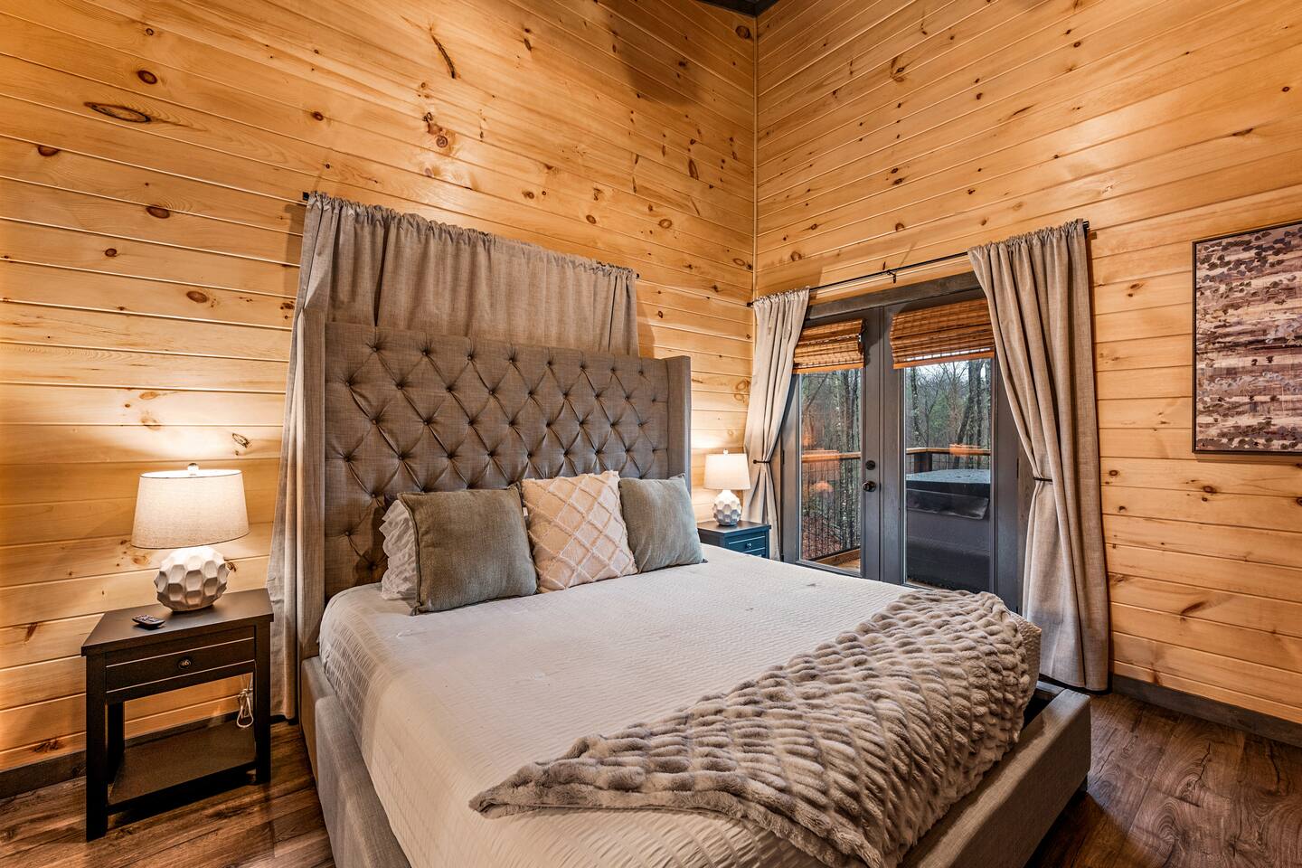 Mountain Cabin Couples Retreat Hot Tub