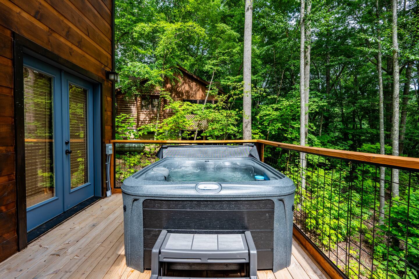 Mountain Cabin Couples Retreat Hot Tub