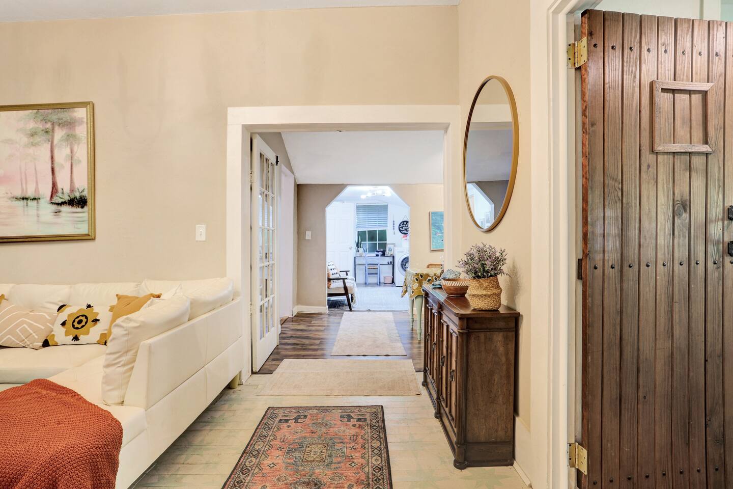 Historic Spring Cottage -Sleeps 5, Pets welcome!