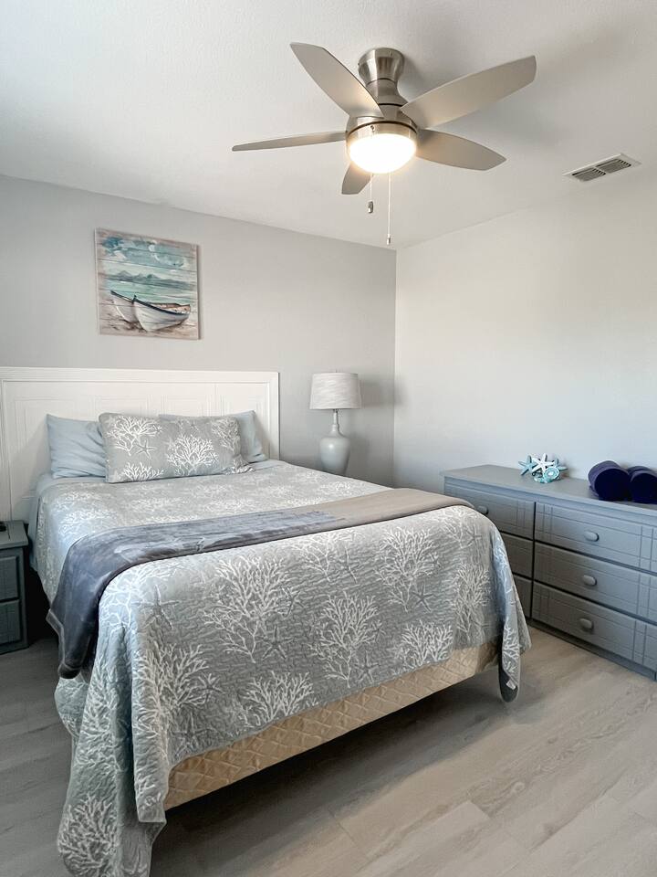 Havasu Escape | Sleeps 8 | Parking