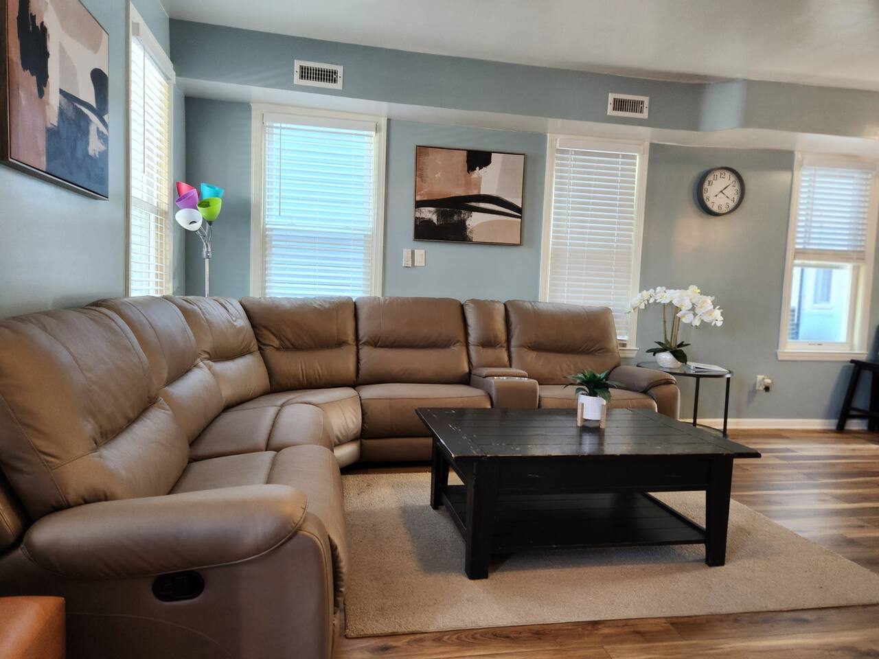 Big Deck Energy-1 block to Beach & Boardwalk — Atlantic City, NJ — vacation rental