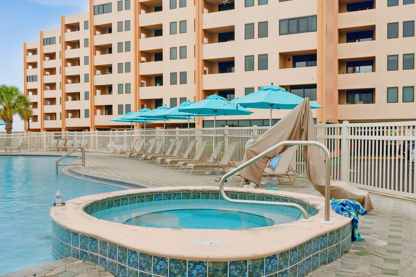 SnowBirdsWelcome-GulfView-HeatedPool
