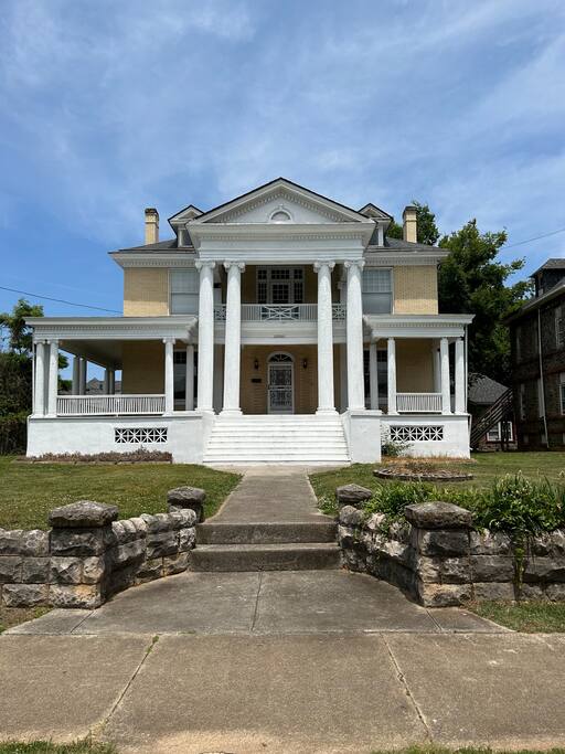 howardhanna.hospitable.rentals