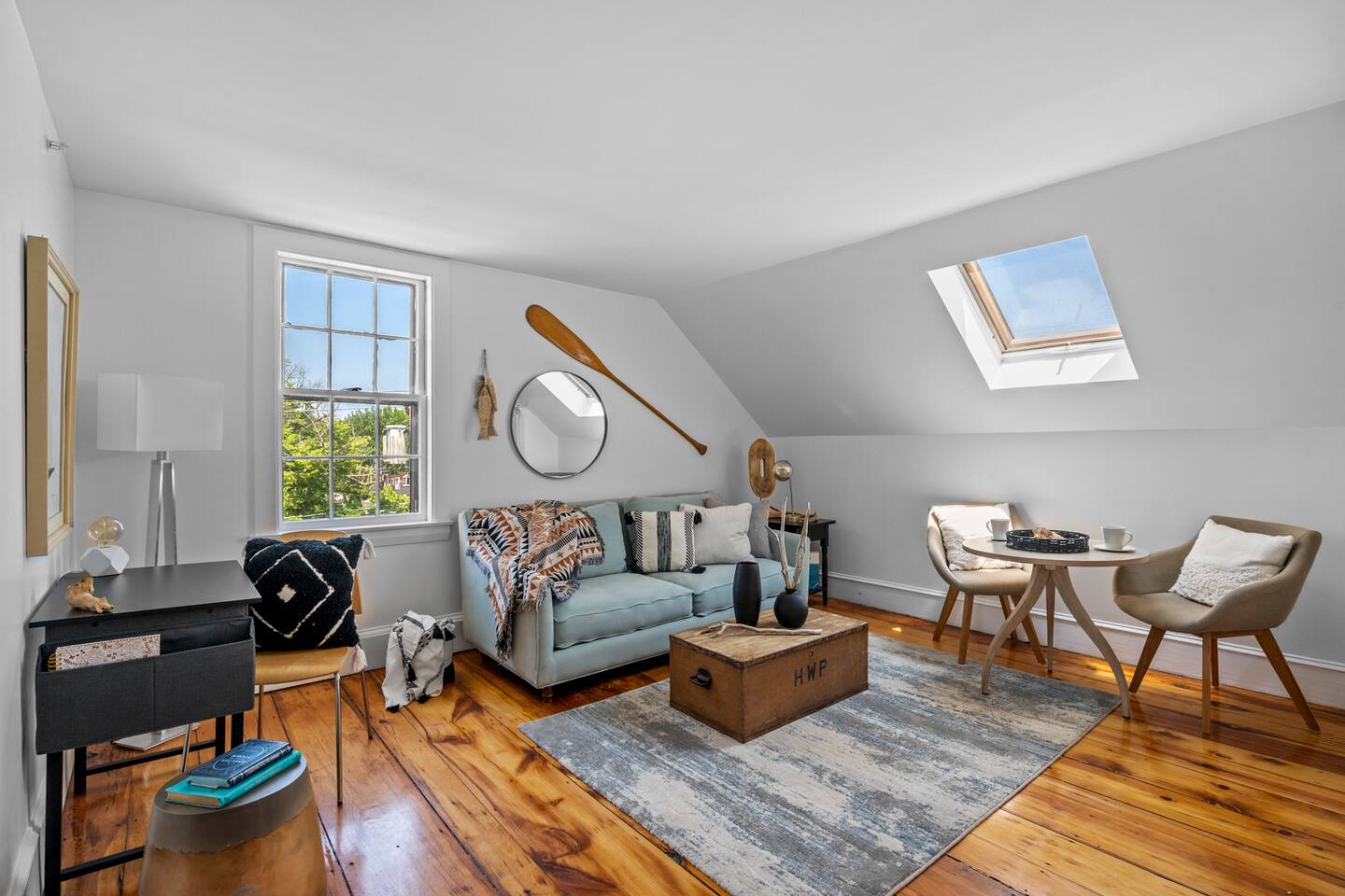 Downtown Rockport|King Bed w/Parking|Walk to Train — Rockport — vacation rental