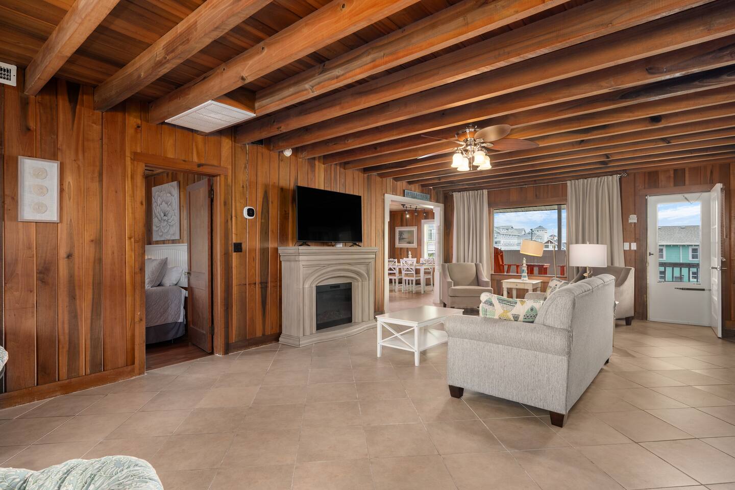 Forever Paradise (Memorial House)