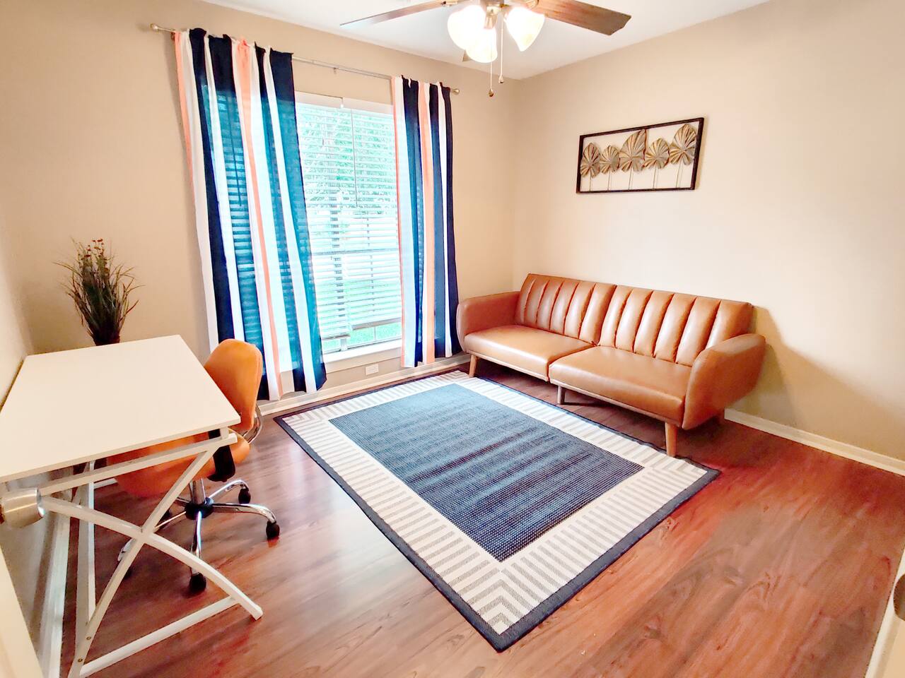 Near Woodlands • Pool • Pets OK!