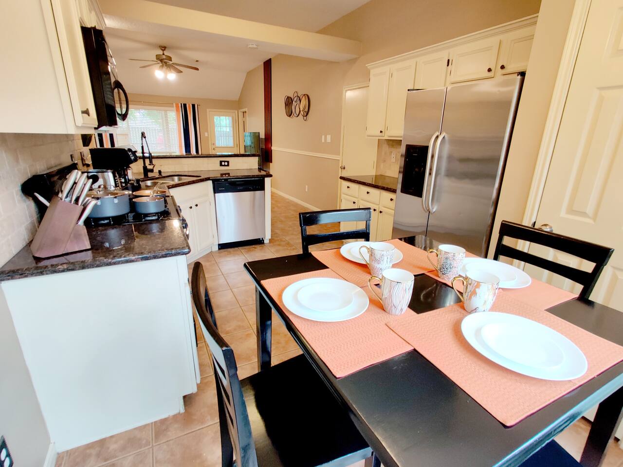 Near Woodlands • Pool • Pets OK!