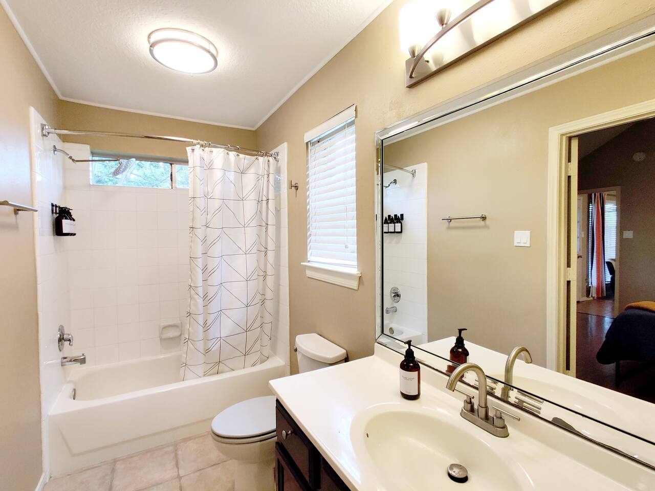 Near Woodlands • Pool • Pets OK!