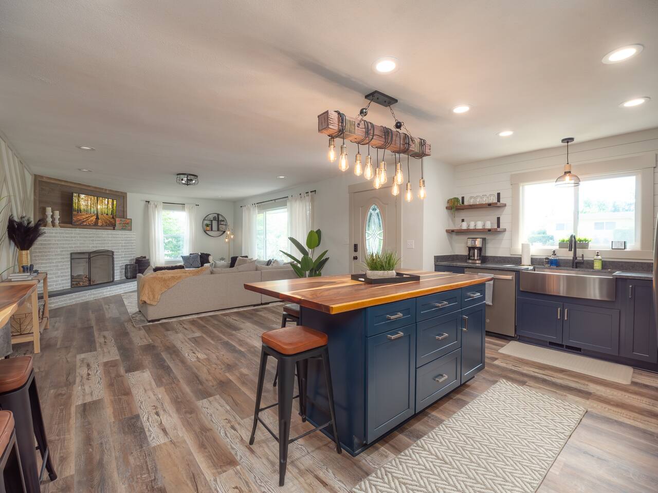 Indigo Collective - Modern Comfort & Bold Design