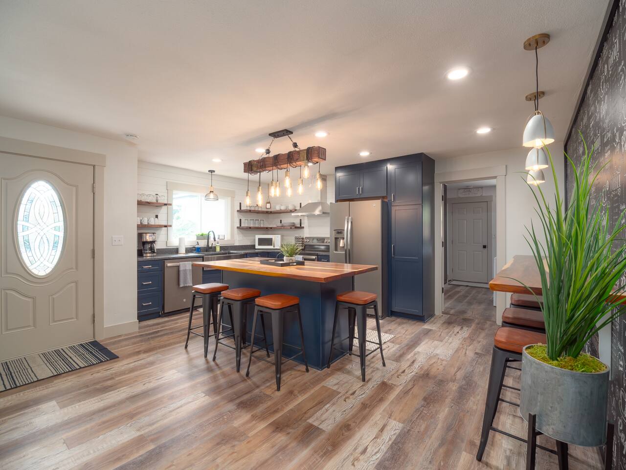 Indigo Collective - Modern Comfort & Bold Design