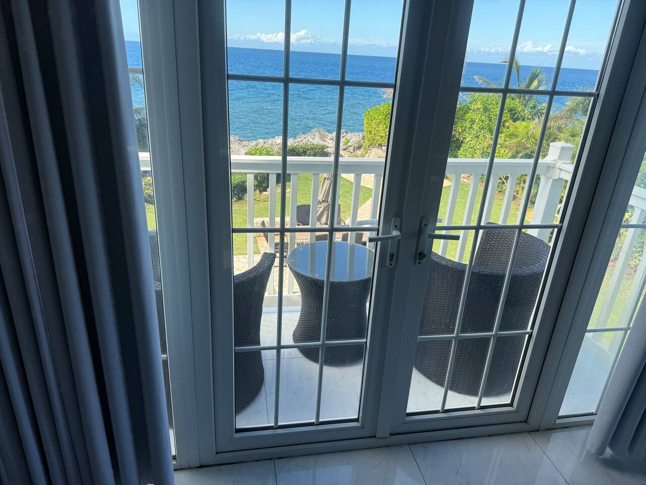 Luxury Negril 2BR Villa | Ocean Views Beach & Pool