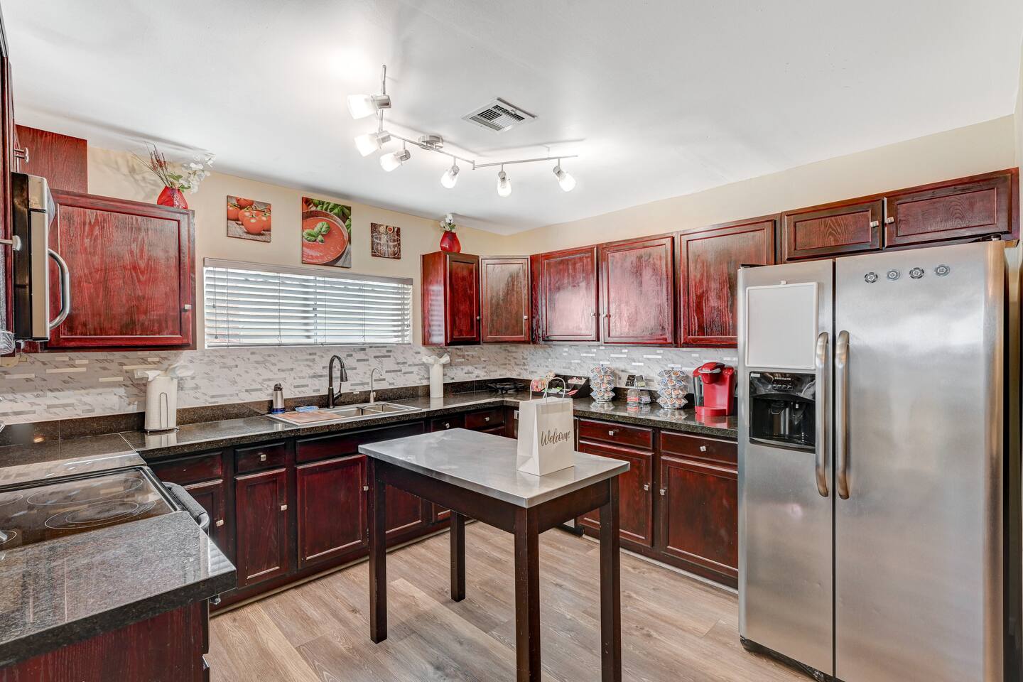 15 Beds, Heated Pool, Near Strip | Vibes dot Vegas