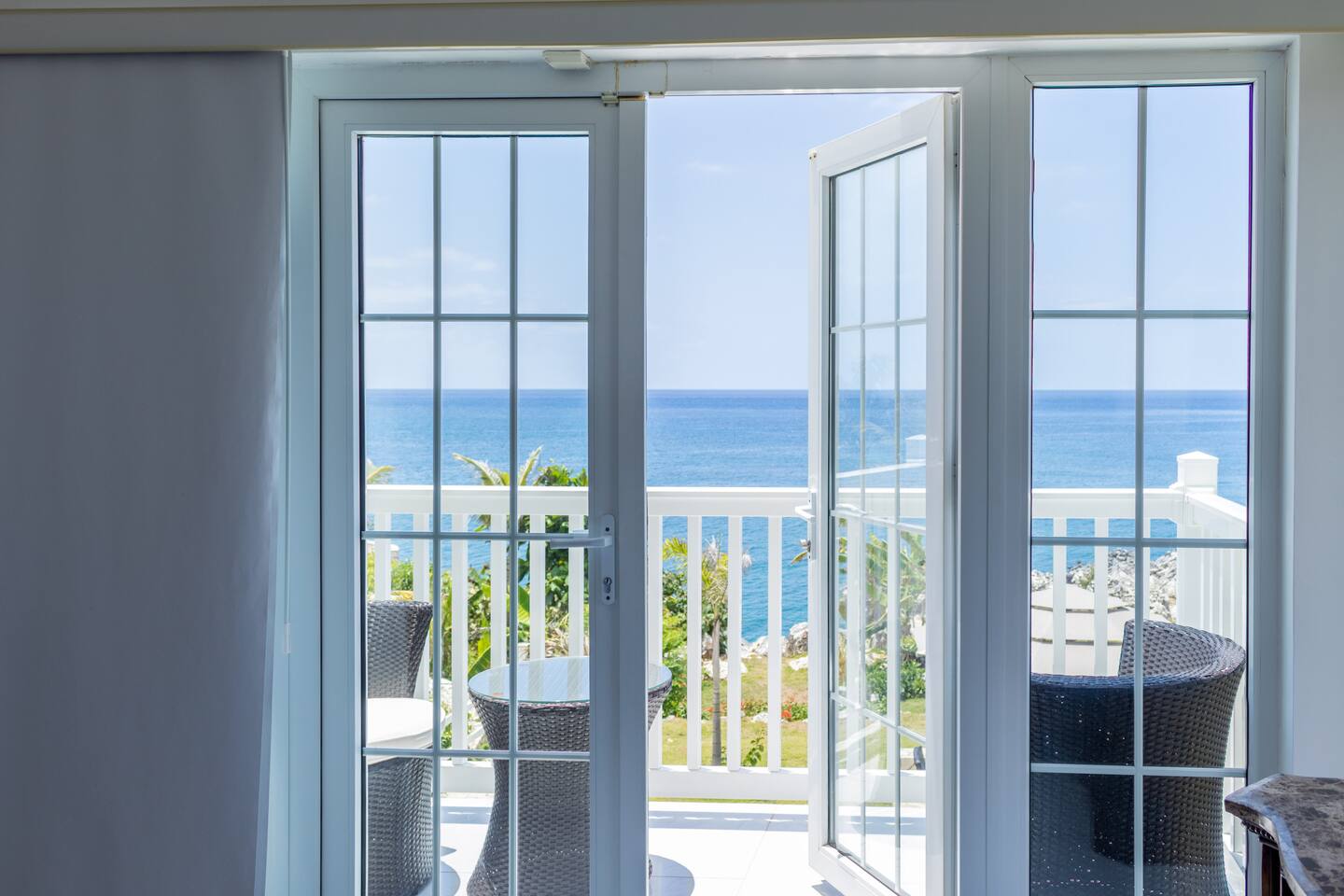 Luxury Negril 3BR Villa | Ocean Views Beach & Pool