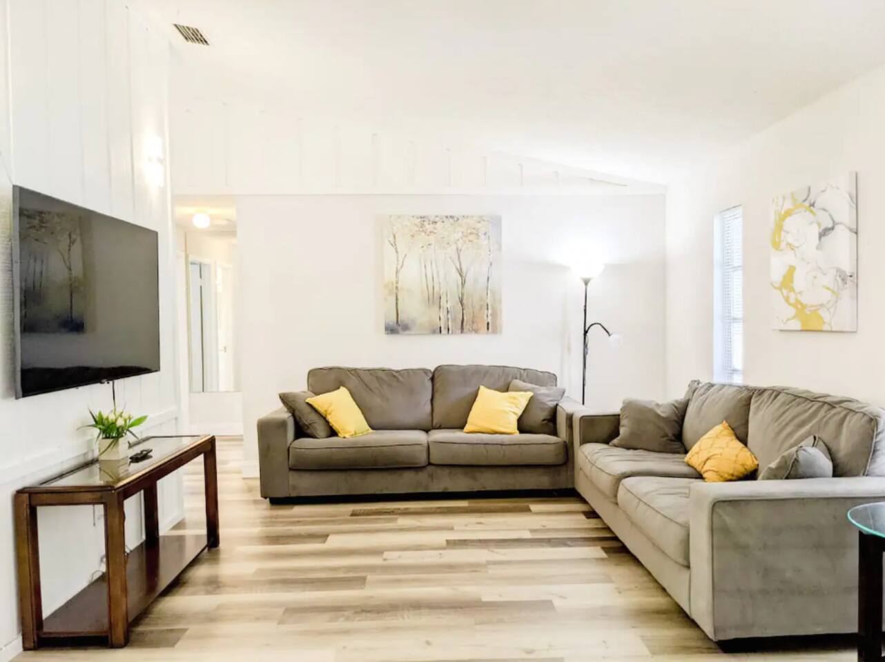 COZY HOME/MINS FROM BEACH/WATER PARK/DOWNTOWN/GOLF