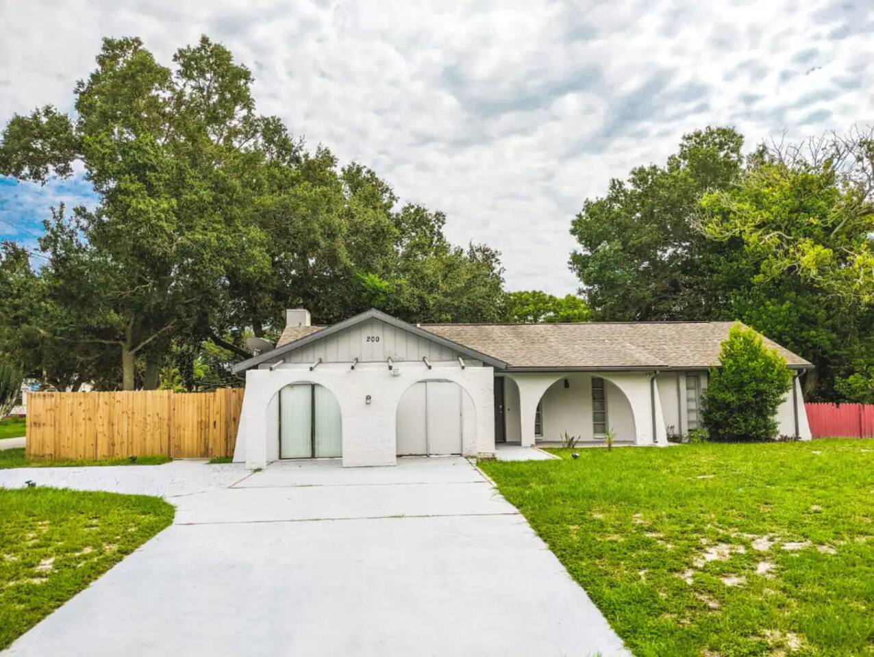 COZY HOME/MINS FROM BEACH/WATER PARK/DOWNTOWN/GOLF