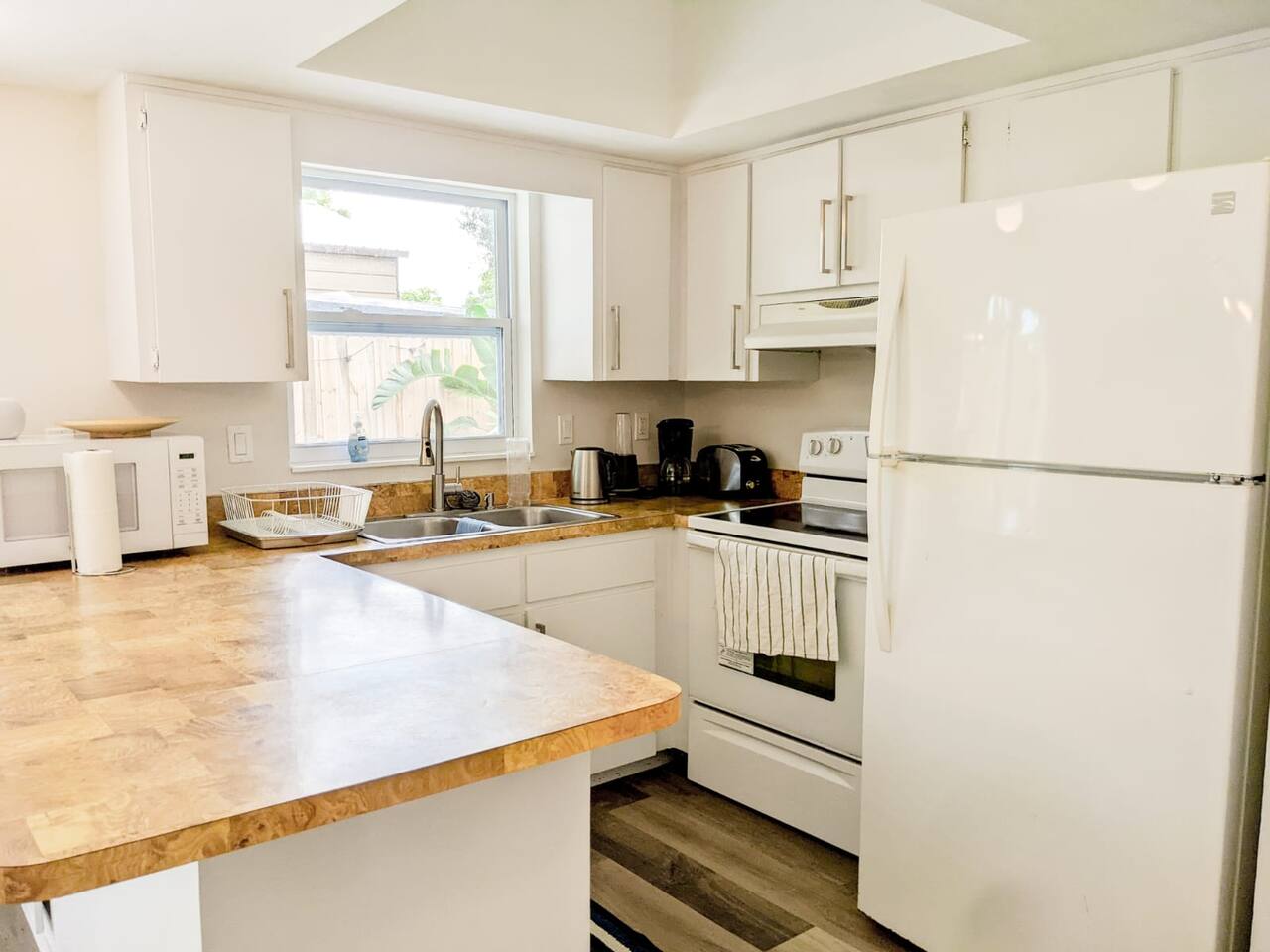 COZY HOME/MINS FROM BEACH/WATER PARK/DOWNTOWN/GOLF